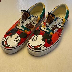 VANS X DISNEY Collaboration Men’s Sneakers Size 11 US NWOT